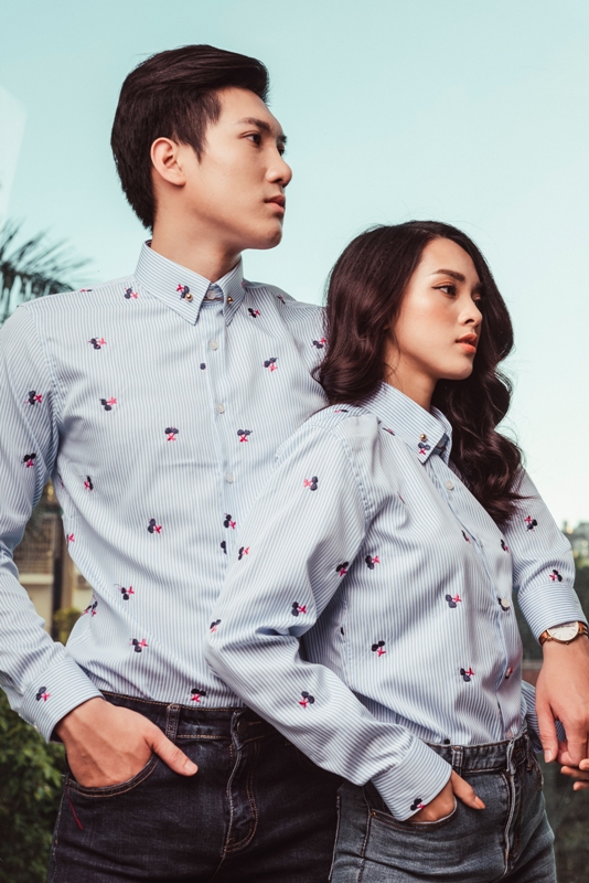 SM sọc xanh dượng- trắng thêu quả cheri, cài ms