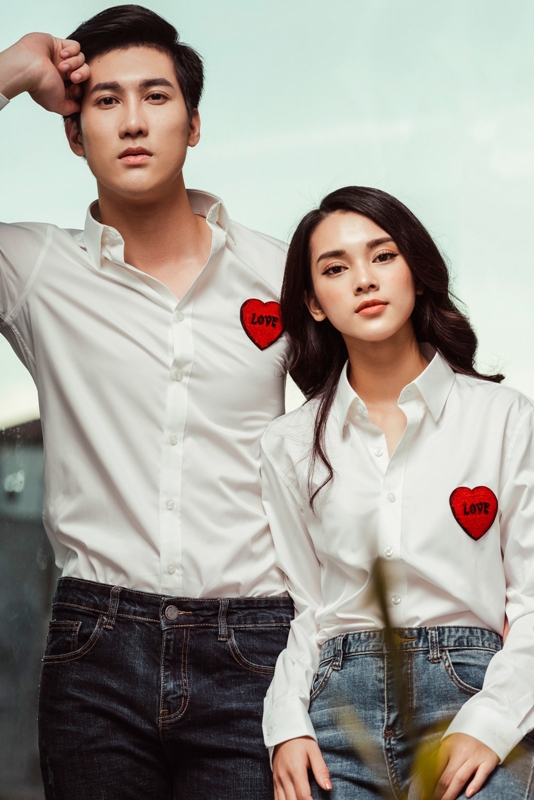 SM trắng ngà , đính trái tim trước ngực