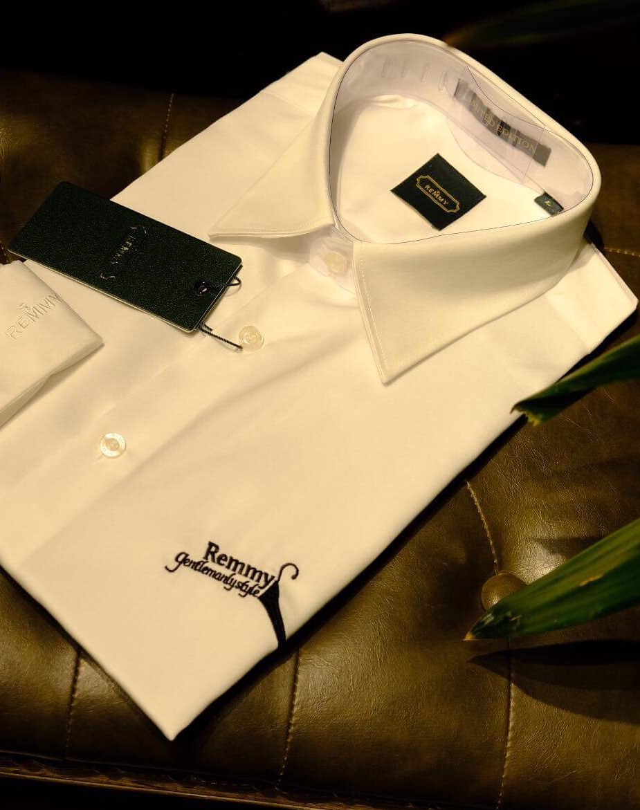 SM trắng tinh, thêu móc áo RM gentlemanlystyle
