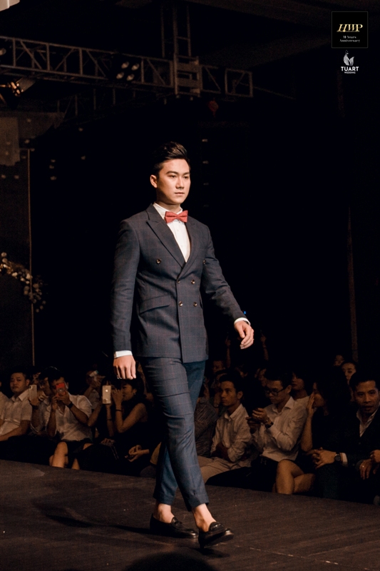 QV xanh tt kẻ ô vuông nâu đỏ, 2 hàng khuy