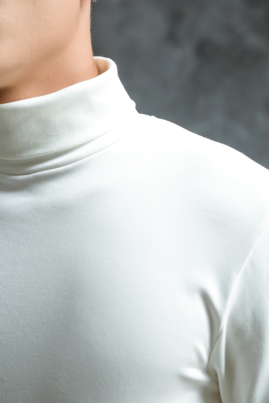 AT trắng ngà trơn cổ lọ -104 sz XXL