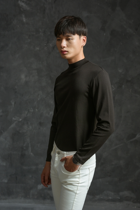 AT đen trơn cổ 3 phân -103 sz XL