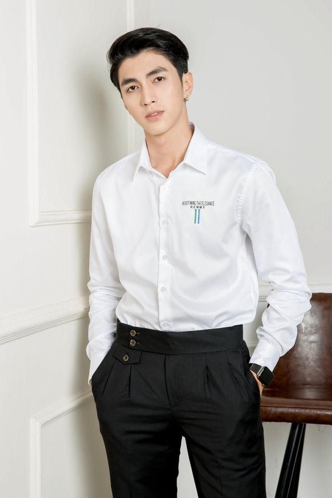 SM trắng tinh chữ Redefining RM+ vạch sọc xanh- trắng-lá