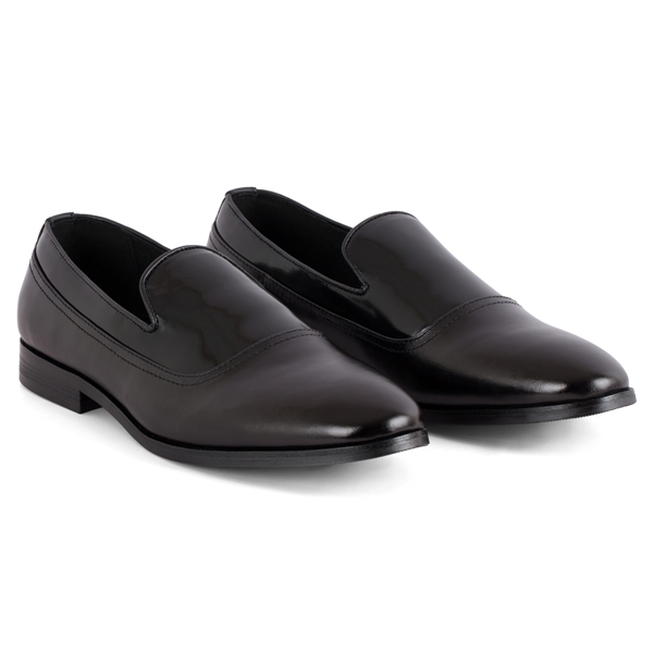 Giày lười đen, maka vá bóng chữ U sz 40