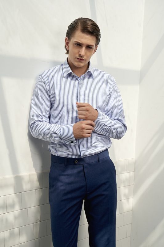 SM kẻ sọc nhỏ vừa xanh dương đậm- trắng, cufflink tay