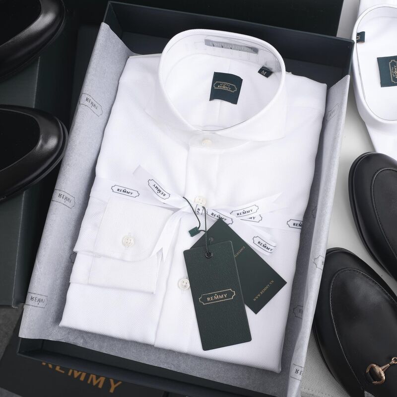 SM trắng tinh cổ ngang- dệt chỉ chéo sole, thắt nơ remmy