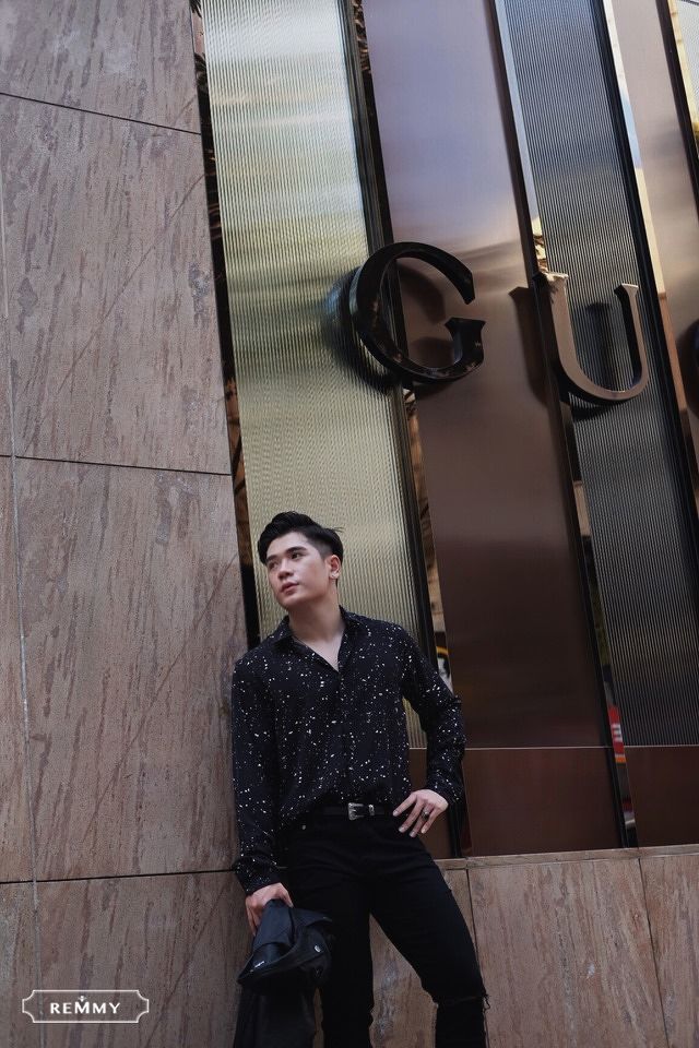 SM đen vảy sơn trắng