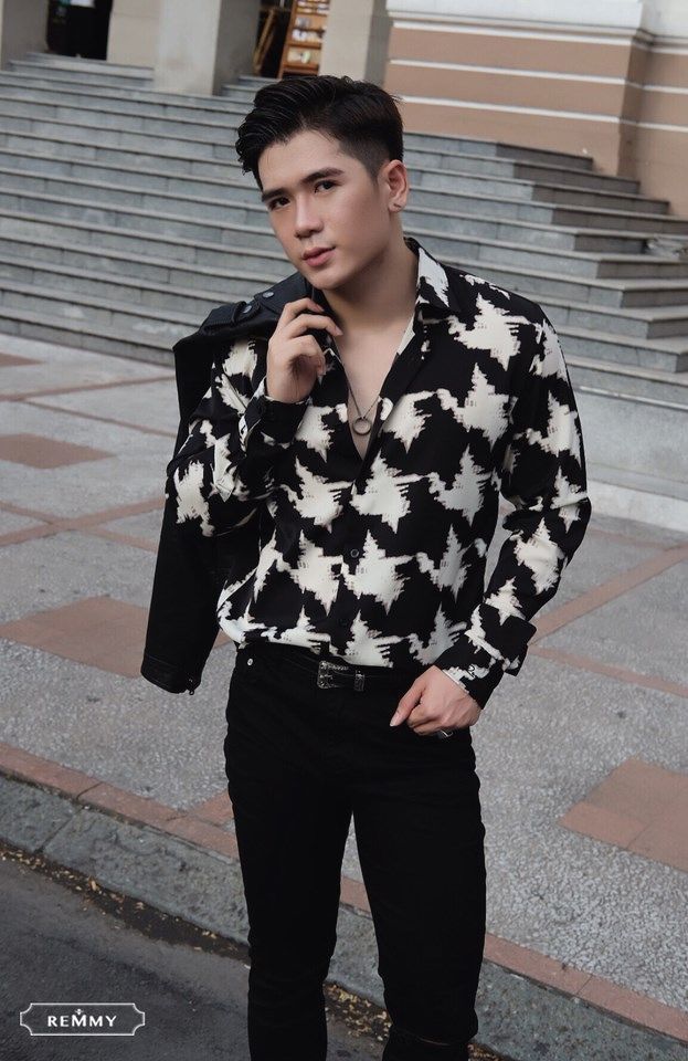 SM đen vệt loang be to