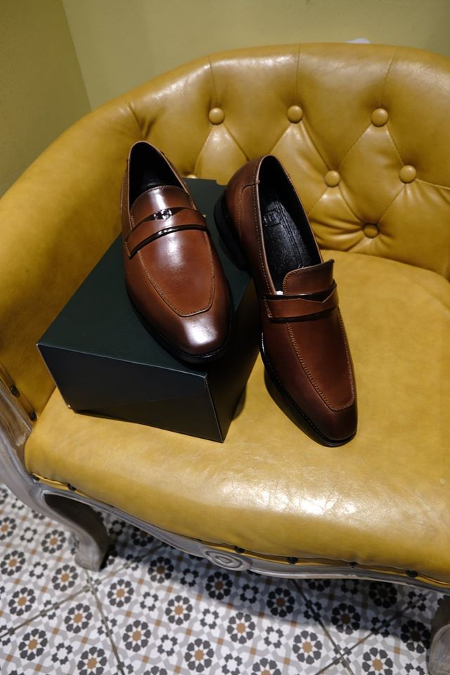 Giày lười- đai A lá đề gập nâu sz 39