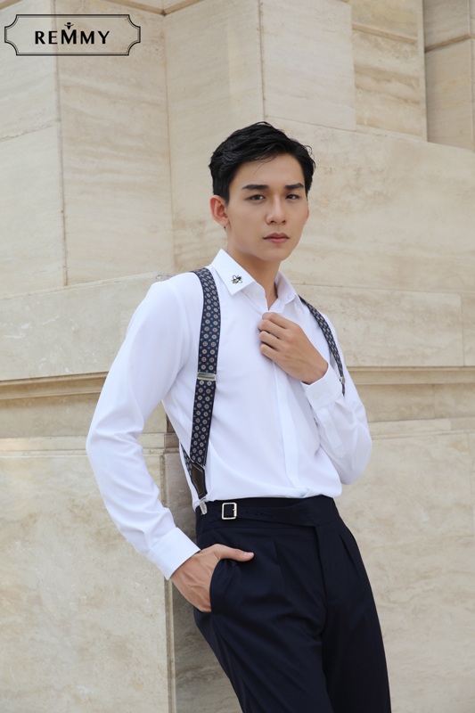 SM trắng tinh, thêu ht con ong vàng 2 lá cổ