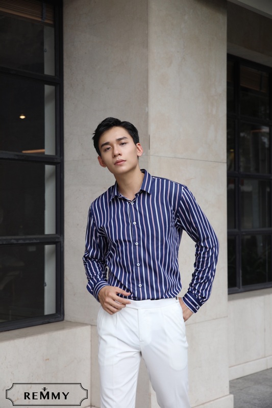 SM tt than đậm, kẻ sọc to ghi- trắng- đỏ