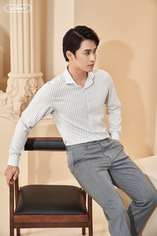 SM kẻ sọc trắng- xám, chỉ sần ngang- cổ ngang