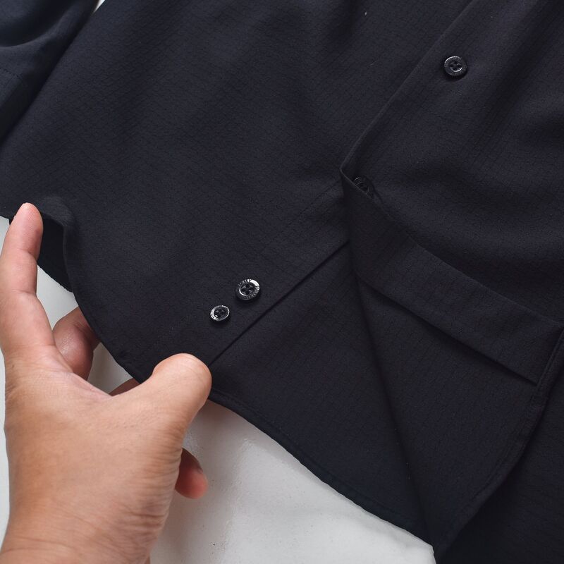 SM đen kẻ chỉ sần ô vuông, đục lỗ liti