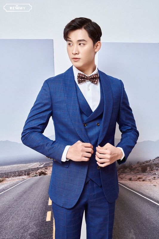 Vest xanh dương- kẻ ô vuông to, cổ sam 1 cúc cài