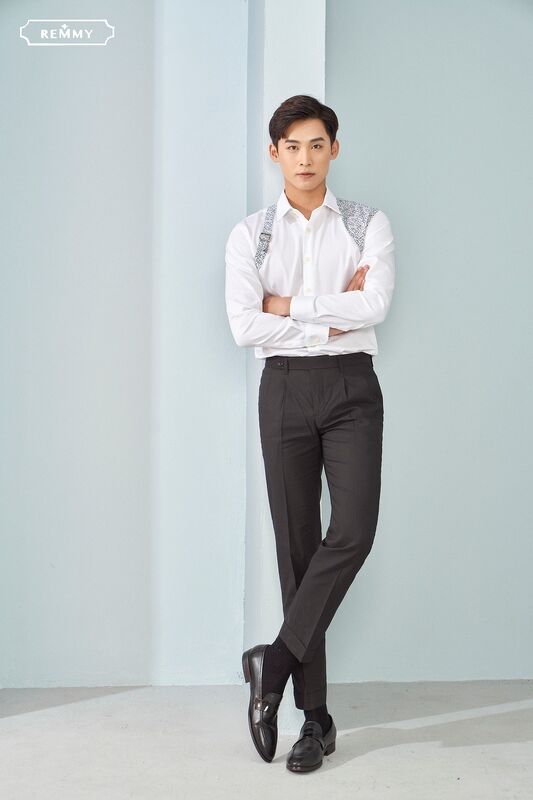 SM trắng đáp vải vai đen ht chỉ rối, phối đai KL chéo ngực