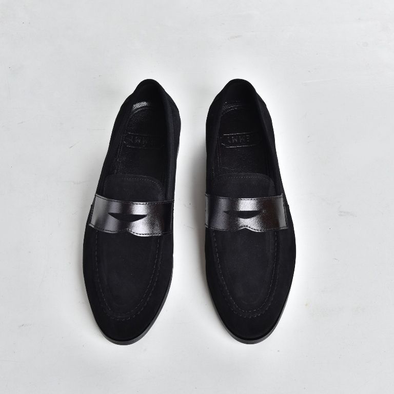 Giày lười da lộn đen, đai da đục tam giác sz 39