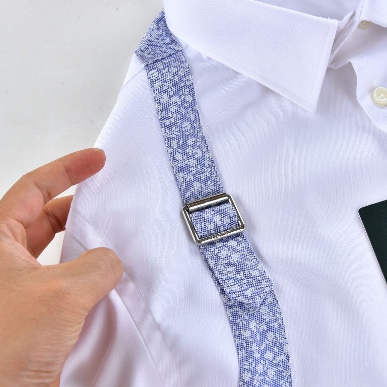 SM trắng đáp vai xanh ht hoa lá trắng, phối đai KL chéo ngực