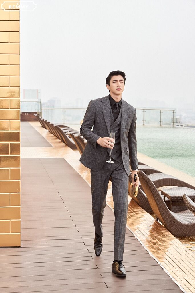 Quần ghi đậm xước- kẻ đen ô vuông- 394