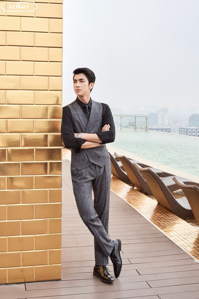 Quần ghi đậm xước- kẻ đen ô vuông- 394