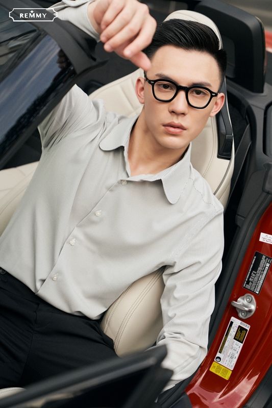 SM cổ cánh sen, ghi kẻ sọc liti