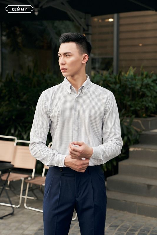 SM trắng kẻ tt caro nét đứt, cài cúc lá cổ