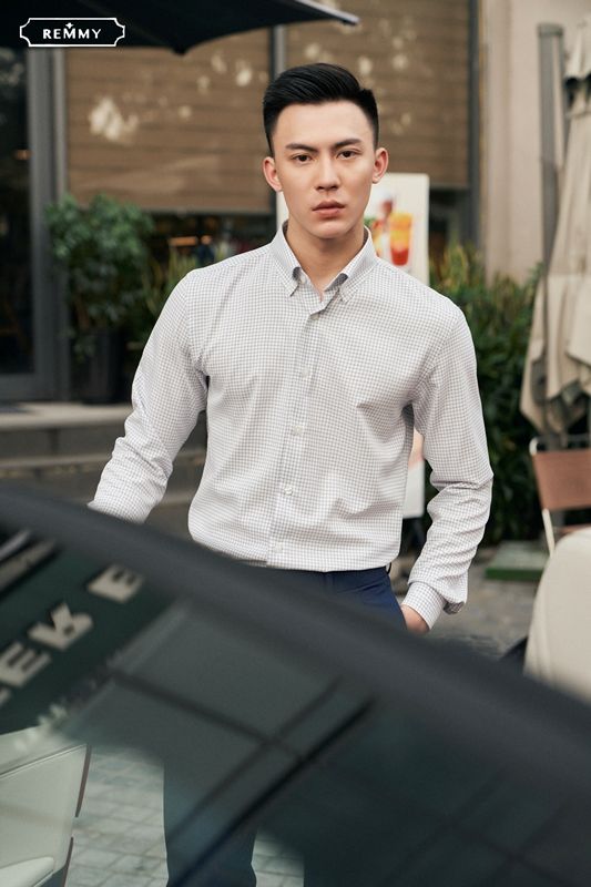 SM trắng kẻ tt caro nét đứt, cài cúc lá cổ