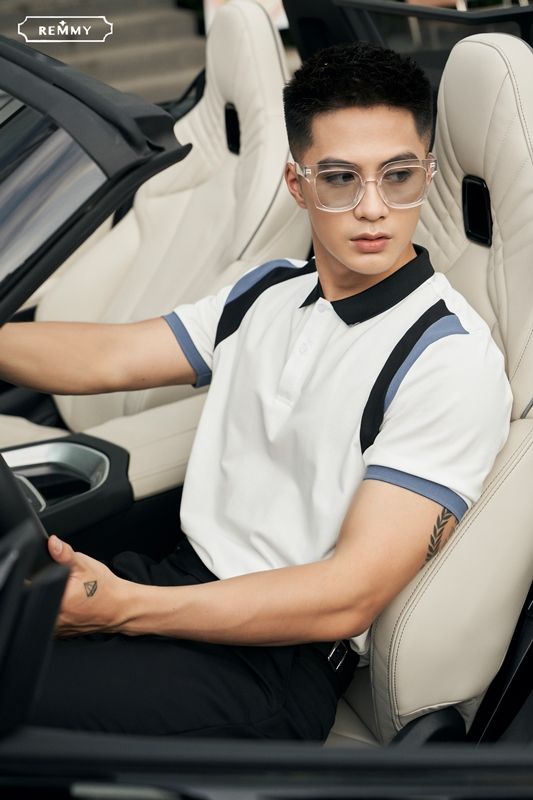 AF polo trắng, cổ+ vòm ngực đen- ống tay xanh dương #2201