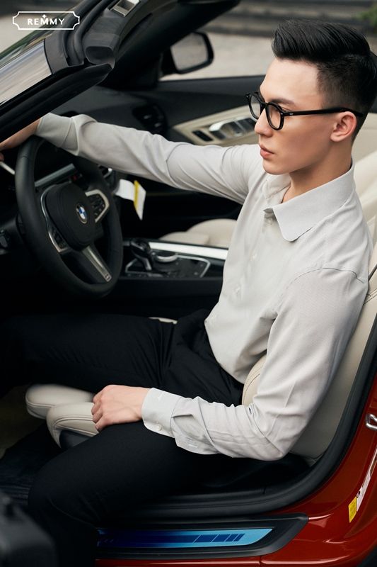 SM cổ cánh sen, ghi kẻ sọc liti