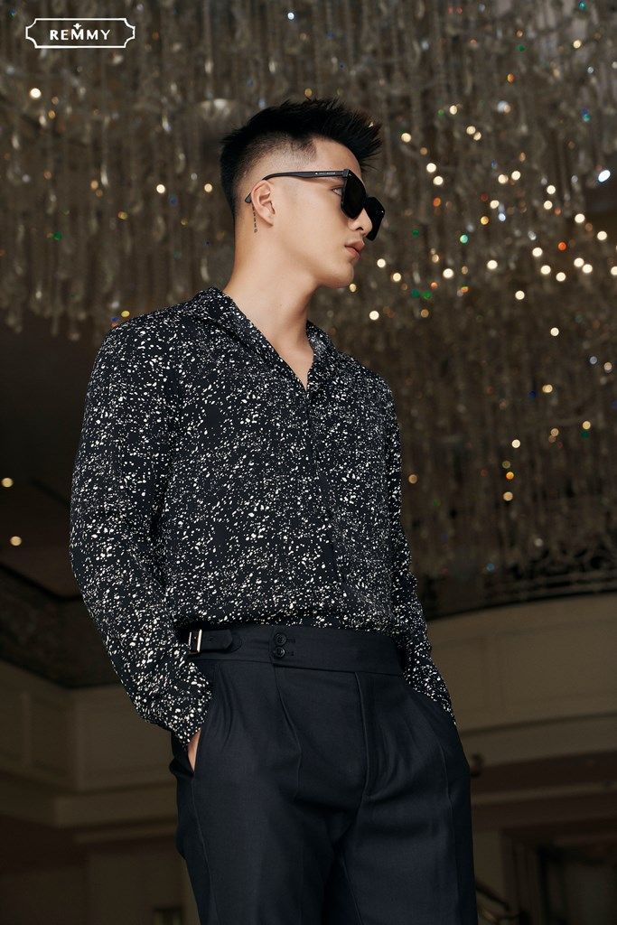 SM đen ht vảy sơn trắng