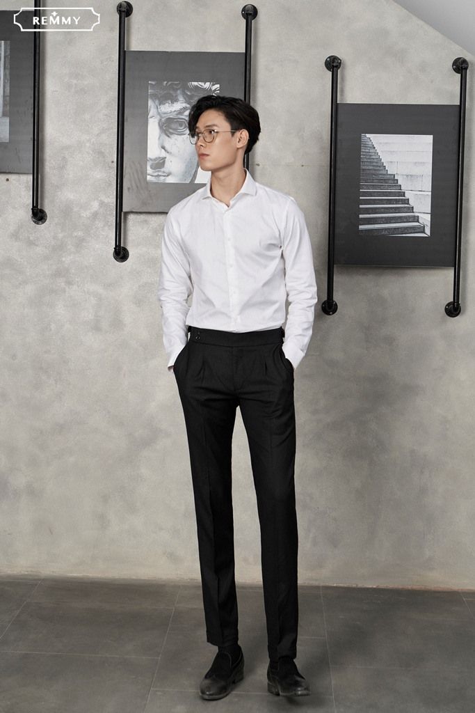 SM trắng tinh cổ ngang, vải dệt chỉ chéo sole