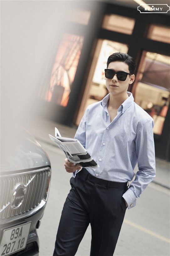 SM kẻ sọc xanh dương-trắng, cufflink tay