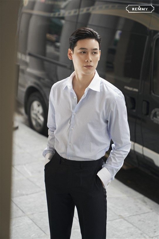 SM kẻ sọc xanh dương nhạt, cổ trắng- cufflink tay