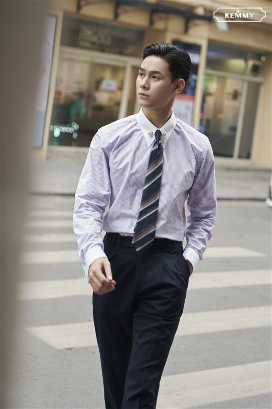 SM tím kẻ caro, phối cổ trắng, cufflink tay+ măng séc cổ