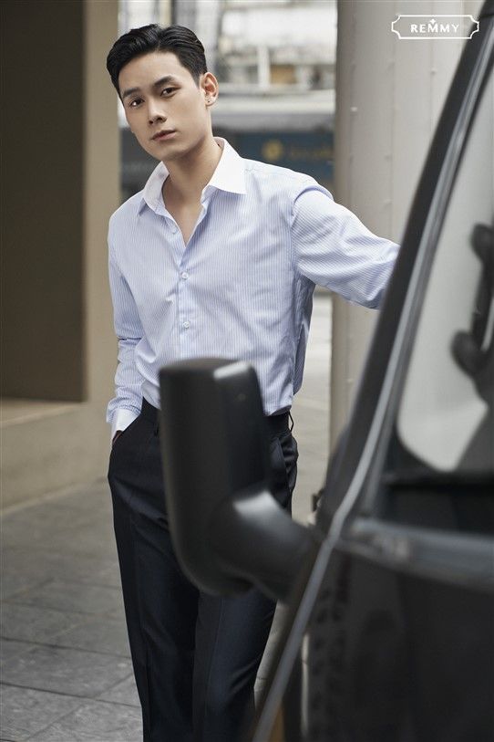 SM kẻ sọc xanh dương nhạt, cổ trắng- cufflink tay