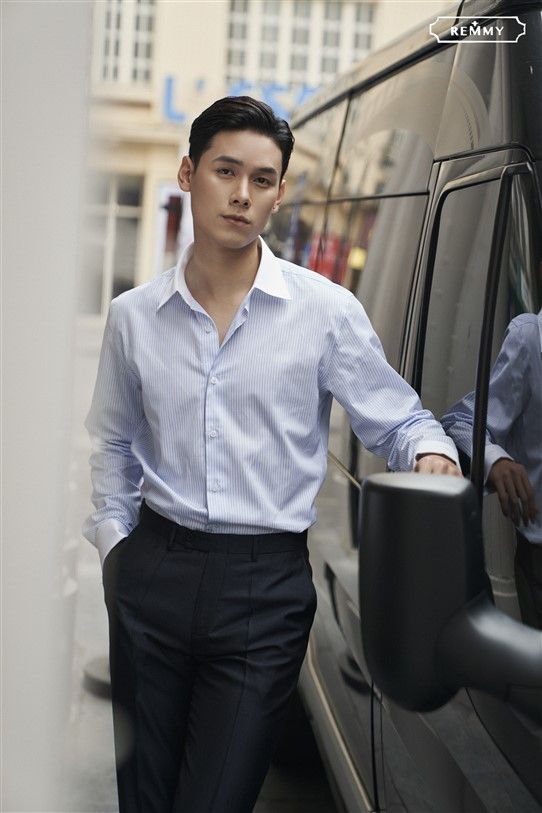 SM kẻ sọc xanh dương nhạt, cổ trắng- cufflink tay