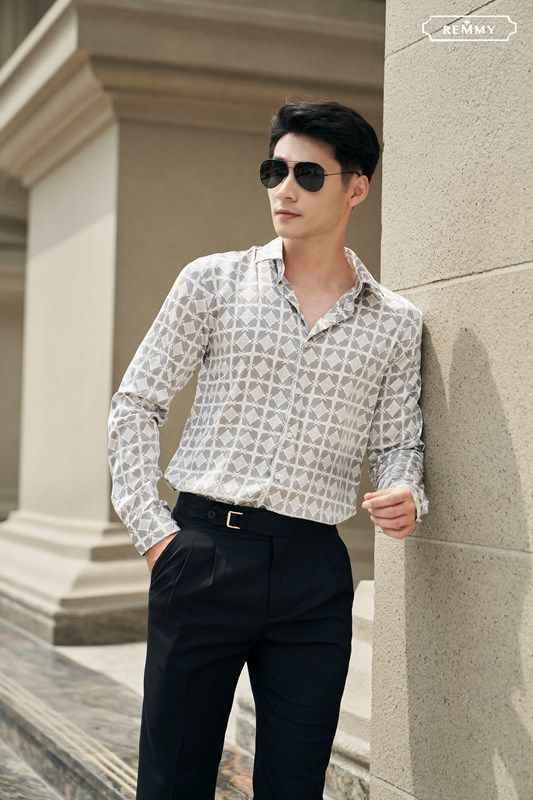 SM lụa ghi trắng họa tiết dấu X- ô vuông thảm trắng