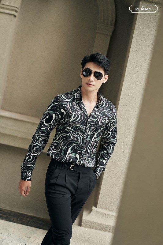 SM luạ đen họa tiết vân xanh- trắng