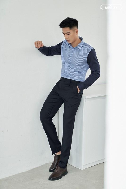 SM kẻ sọc nhỏ xanh- trắng- phối cánh tay tím than