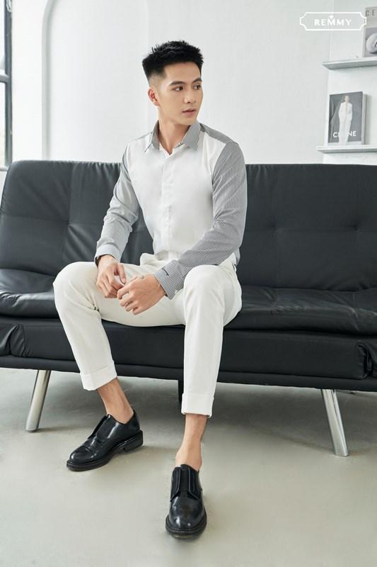 SM thân trước trắng, thân sau+ cánh kẻ sọc nhỏ đen- trắng