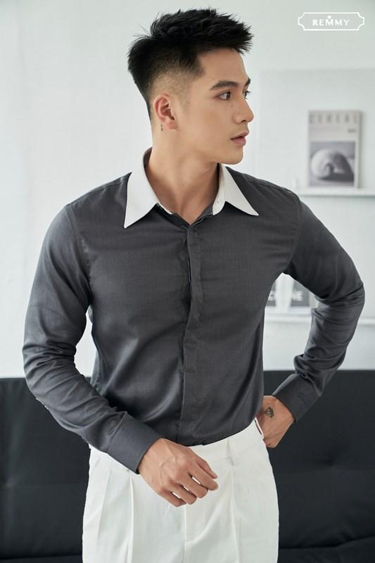 SM xám đậm, phối cổ ghi nhạt