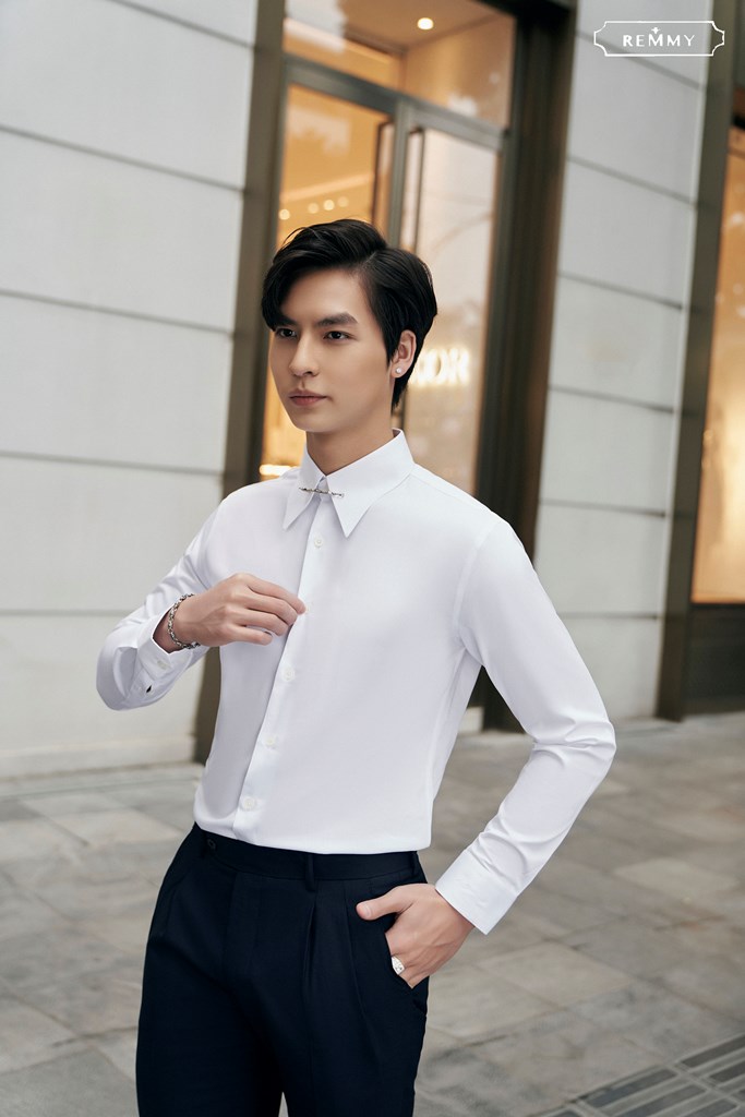 SM trắng tinh cài măng séc cổ #979
