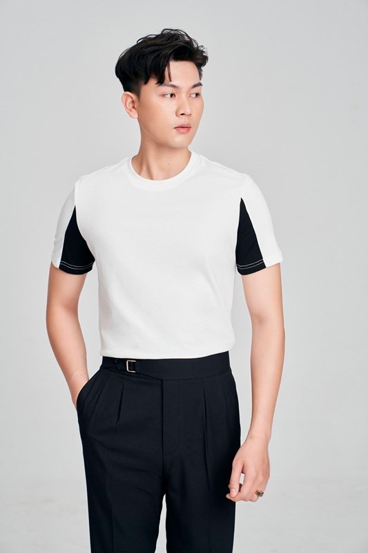 AF trắng cổ tròn- phối nách tay đen #08