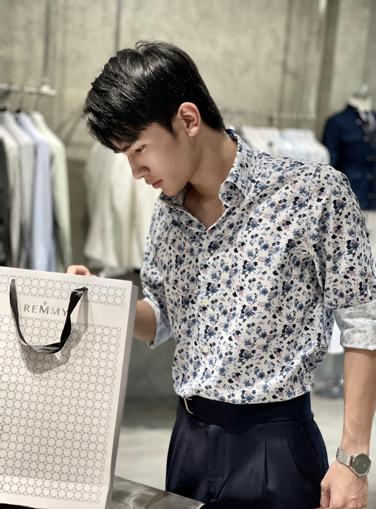SM dài tay màu trắng, họa tiết cây xanh, hoa đen, xám, nâu #1048