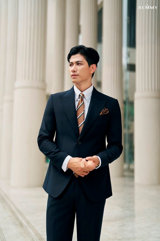 Vest tim than đậm,2 khuy, ve nhọn #545