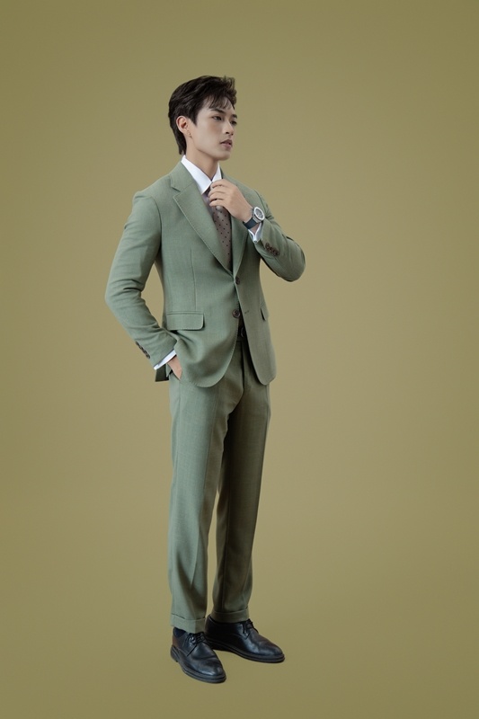 Quần cạp cao 4cm, màu xanh olive dệt herringbone #550