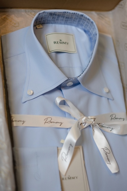 SM dài tay, cổ buttondown , màu xanh, lót cổ - cổ tay đáp xanh họa tiết #1100