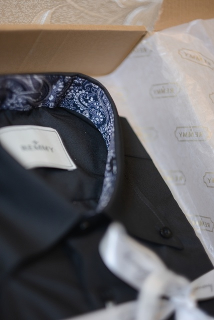 SM dài tay, cổ buttondown , màu đen , lót cổ - cổ tay đáp đen họa tiết #1102