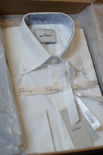 SM dài tay, cổ buttondown , màu trắng ngà , lót cổ - cổ tay đáp xanh họa tiết #1101