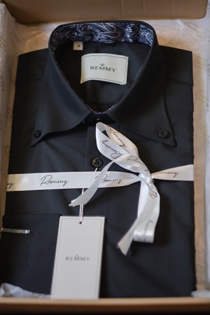 SM dài tay, cổ buttondown , màu đen , lót cổ - cổ tay đáp đen họa tiết #1102