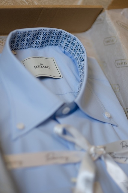 SM dài tay, cổ buttondown , màu xanh, lót cổ - cổ tay đáp xanh họa tiết #1100